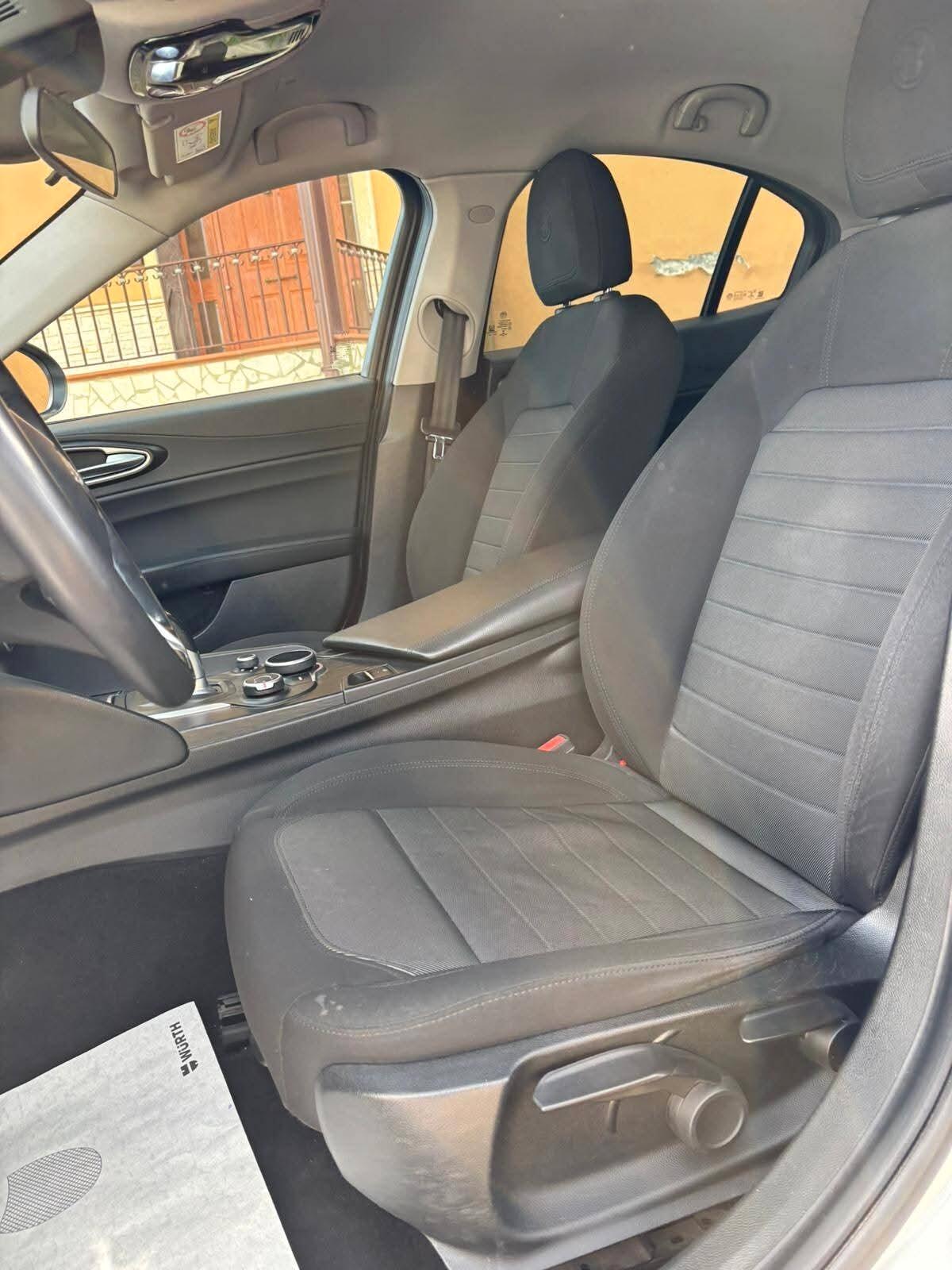 Alfa Romeo Giulia 2.2 Turbodiesel 180 CV Super