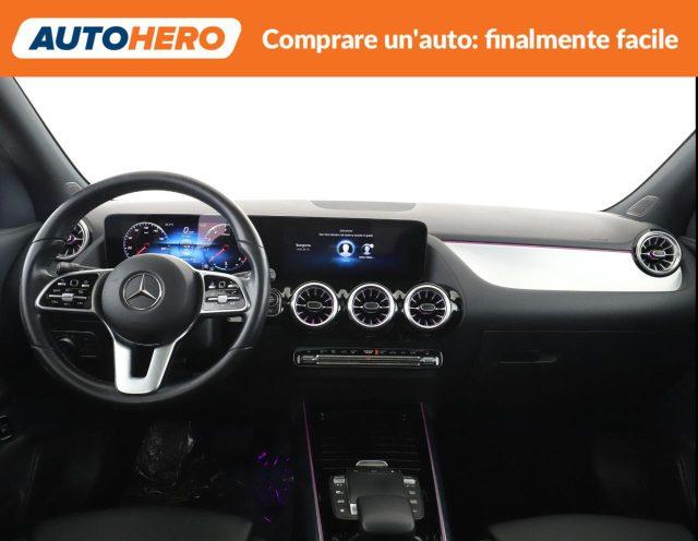 MERCEDES-BENZ GLA 200 Automatic 4Matic Premium