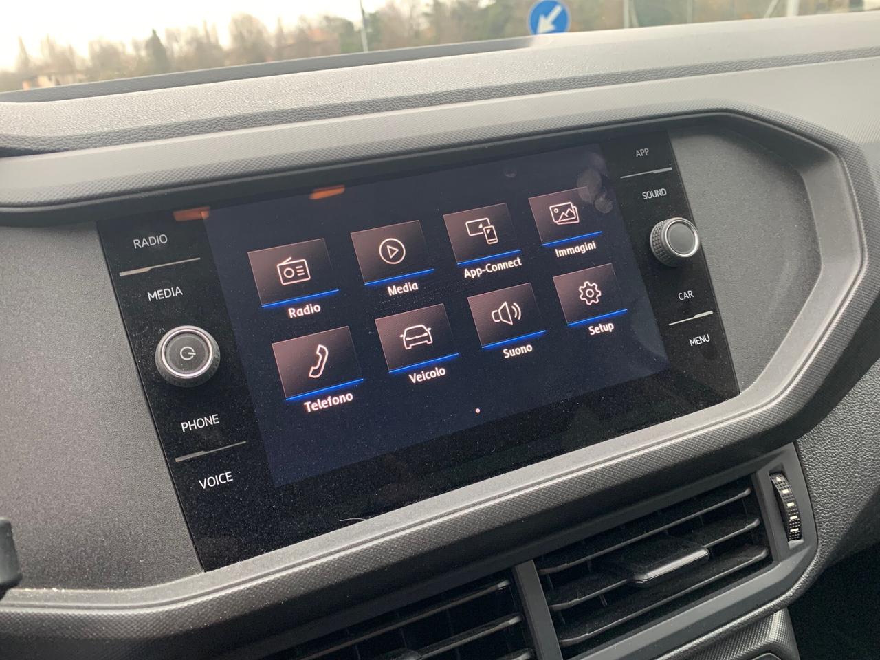 Volkswagen T-CROSS 1.0 TSI Urban - ADATTA A NEOPATENTATO