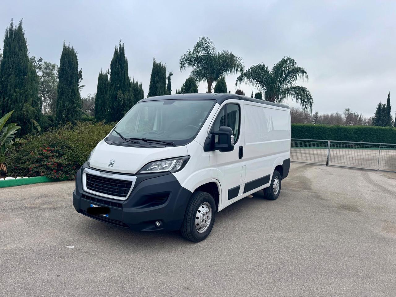 PEUGEOT BOXER 2.2 130CV TETTO BICOLOR NERO-2015