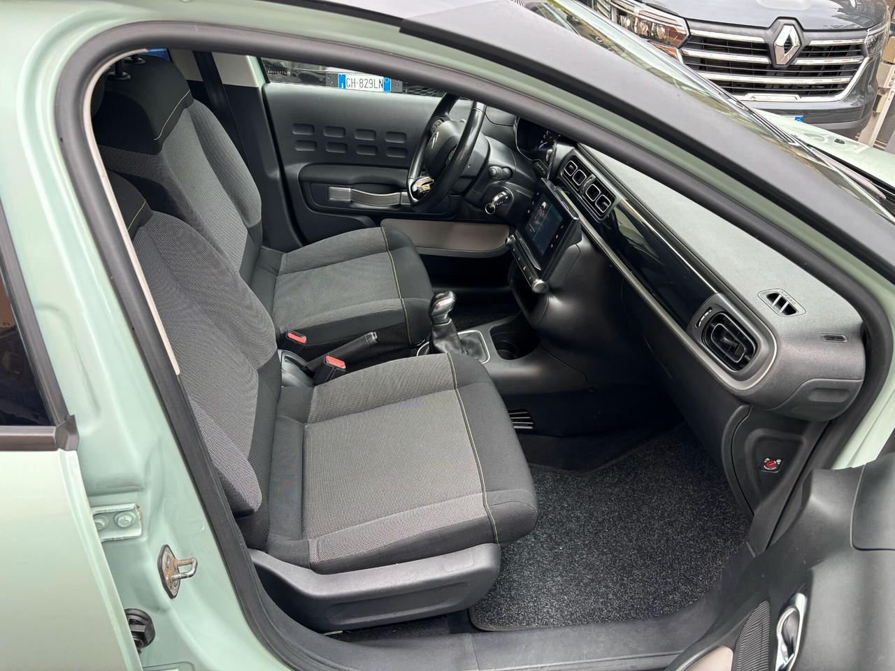 Citroen C3 PureTech 82 Shine DISTRIBUZIONE NUOVA