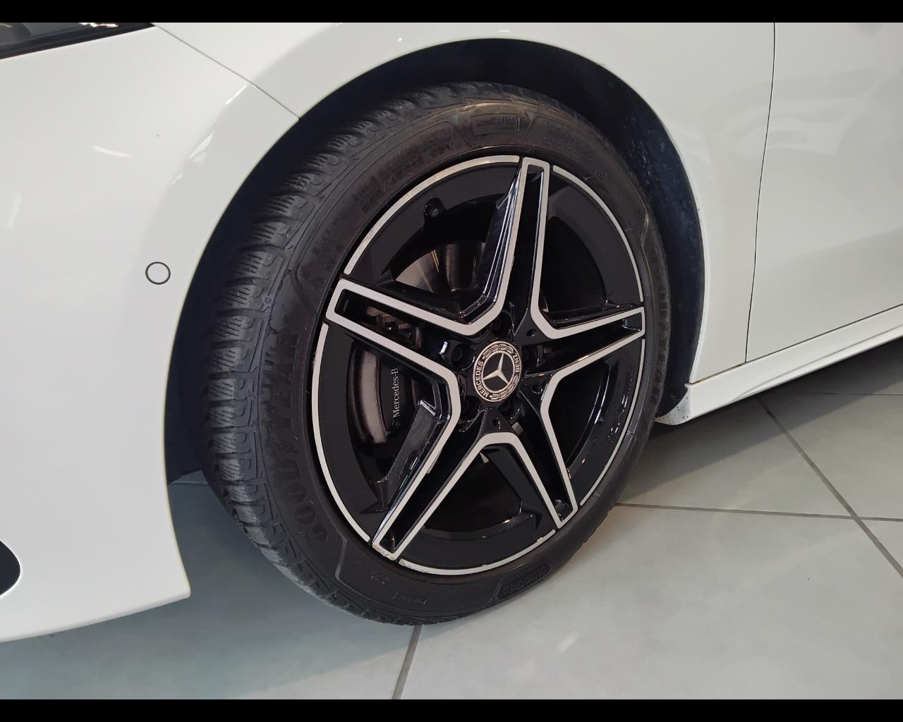 Mercedes-Benz Classe A - W177 2023 - A 180 d AMG Line Advanced Plus auto