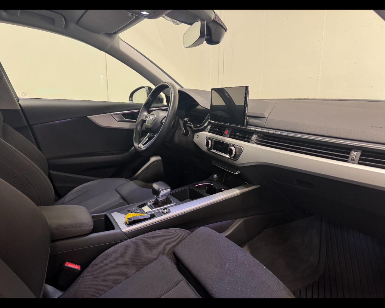 AUDI A4 AVANT 35 TDI MHEV S-TRONIC S LINE EDITION