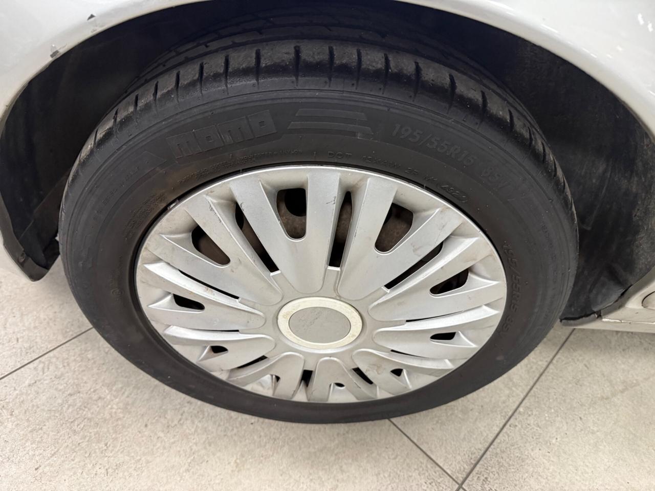 Lancia Ypsilon 1.2 Platino 60CV Ok Neopatentati