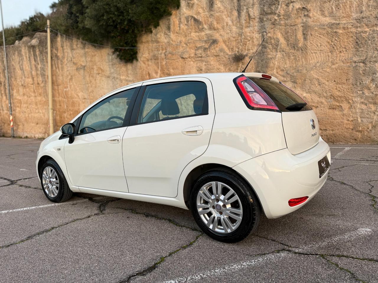 Fiat Punto LOUNGE/1.2 69 CV/CAR PLAY/5 POSTI