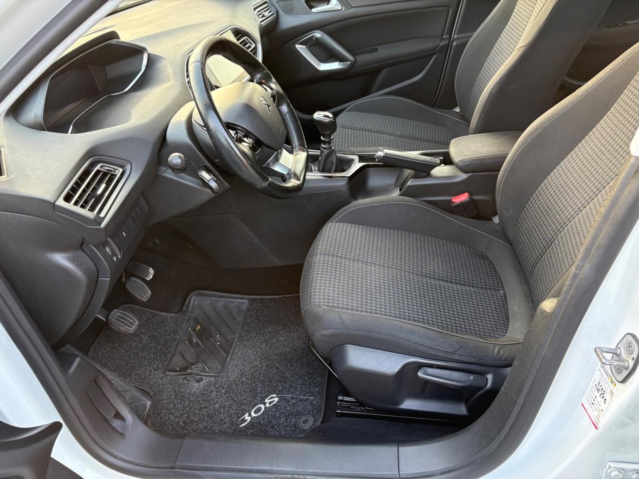 Peugeot 308 BlueHDi 130 S&S Allure