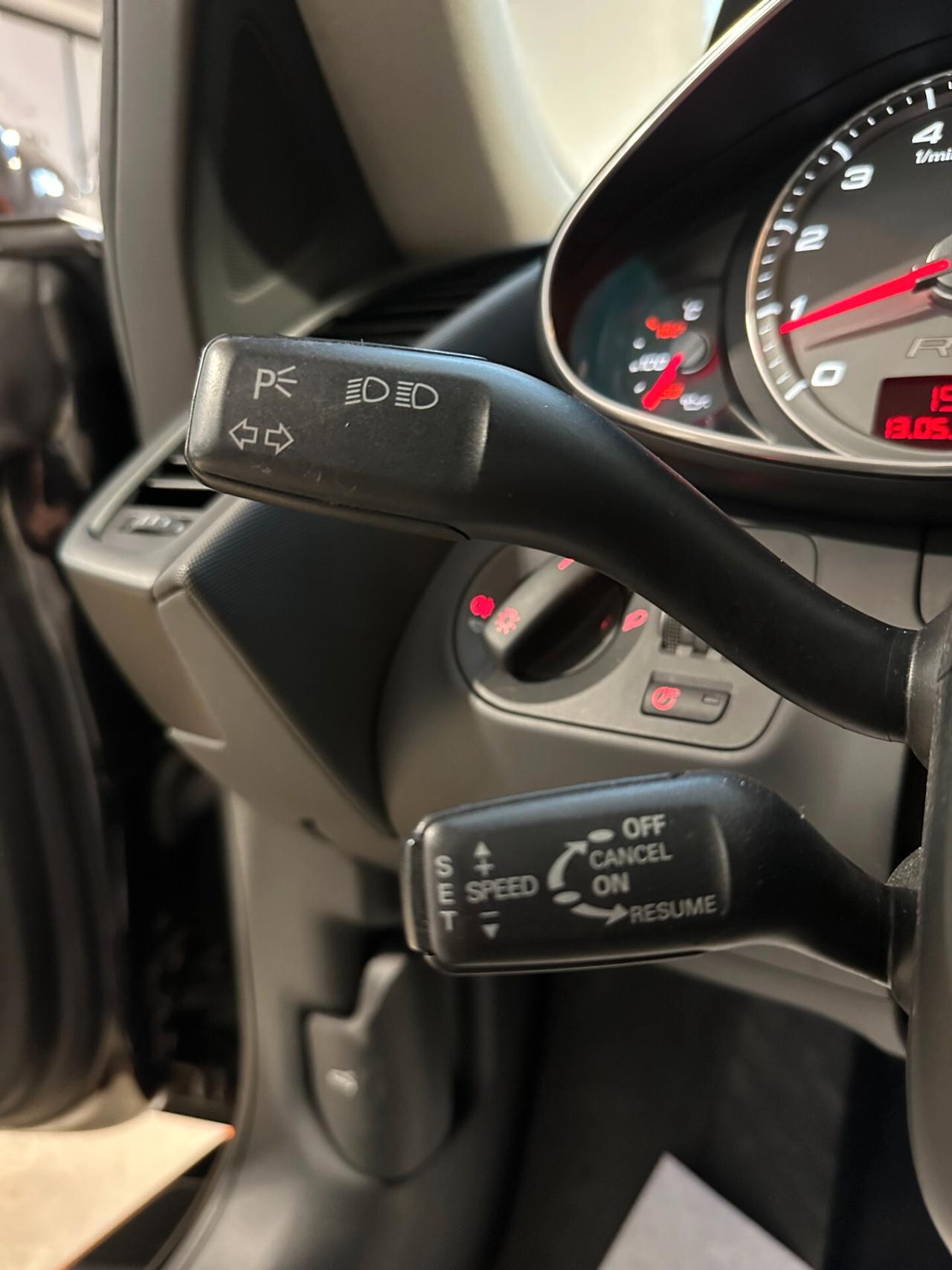 Audi R8 4.2 V8 FSI quattro R tronic - tagliandi STUPENDA!!