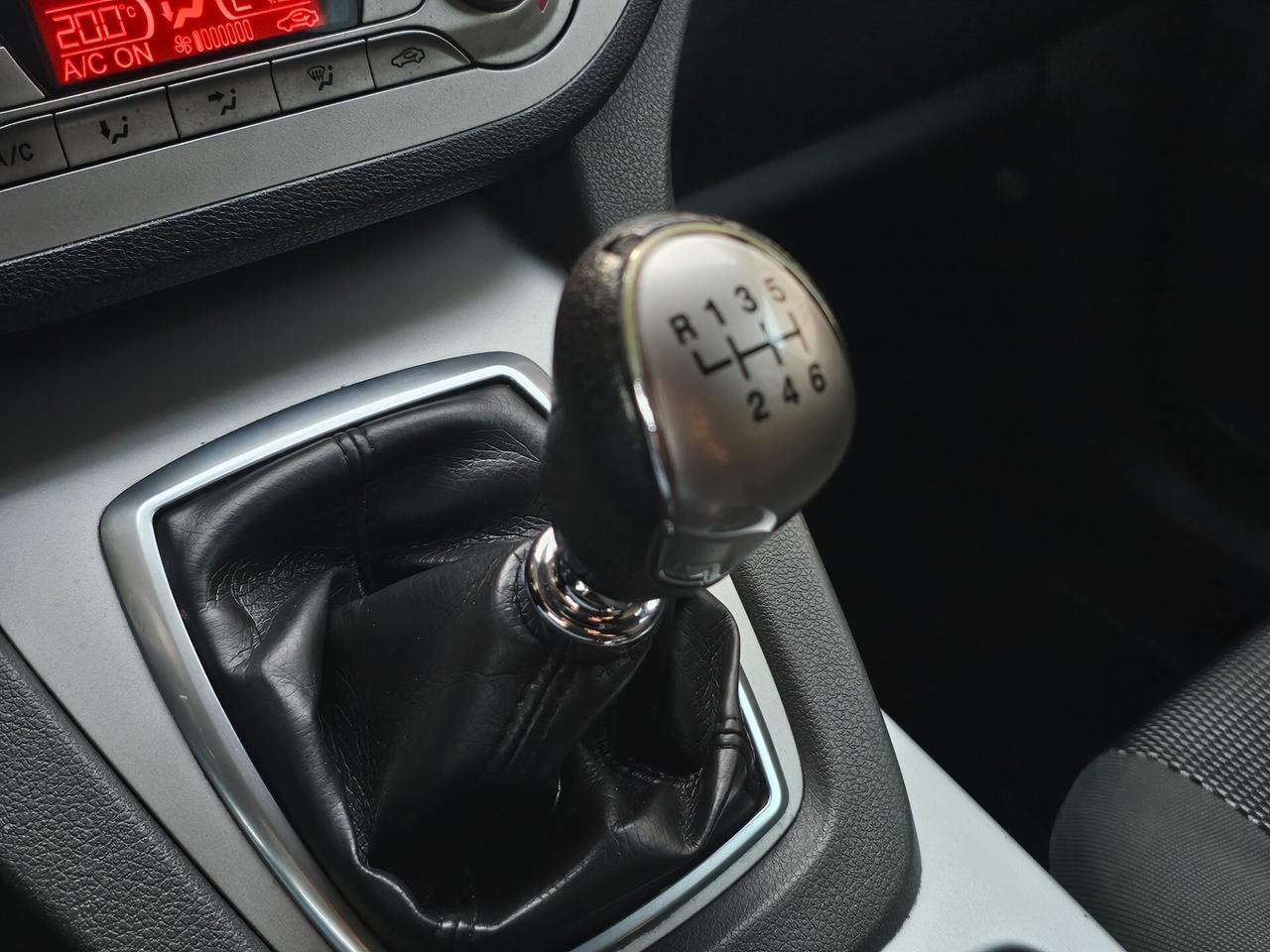 Ford Kuga 2.0 TDCi 140 CV 2WD Titanium DPF