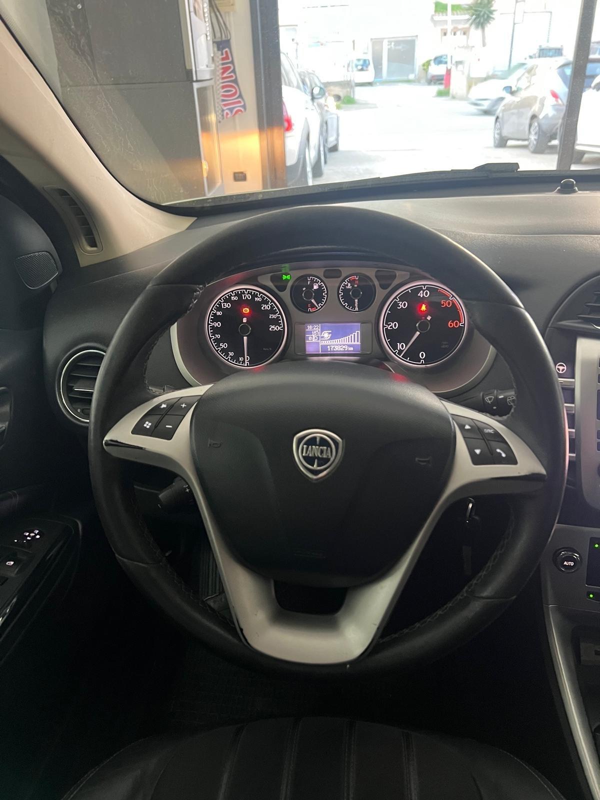 Lancia Delta 1.6 MJT DPF Platino