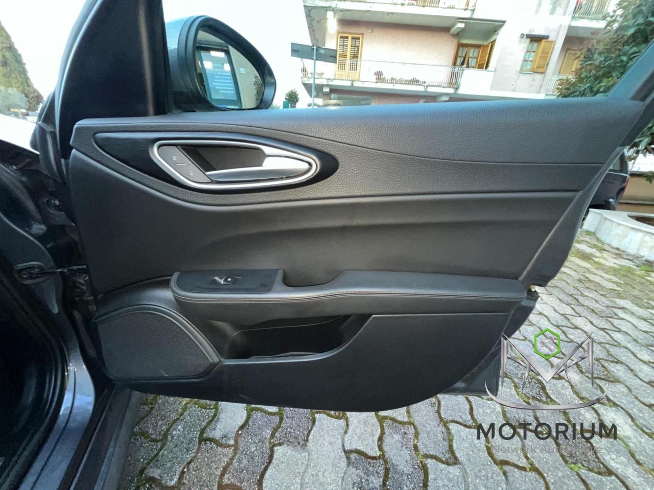 Alfa Romeo Giulia 2.2 TD 180 CV AT8 AWD Q4