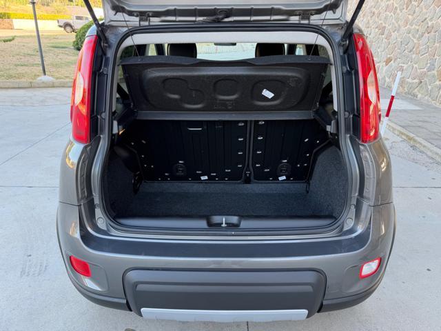 FIAT Panda 1.0 HYBRID CITY LIFE+CLIMATRONIC+SCHERMO+5POSTI