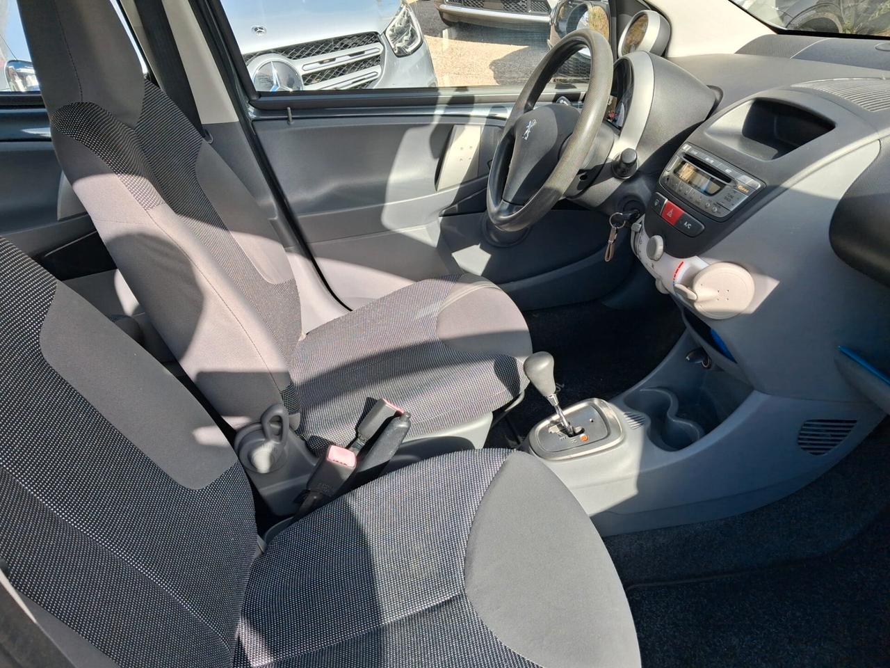 Peugeot 107 1.0 68CV 5p. Plaisir 2Tronic