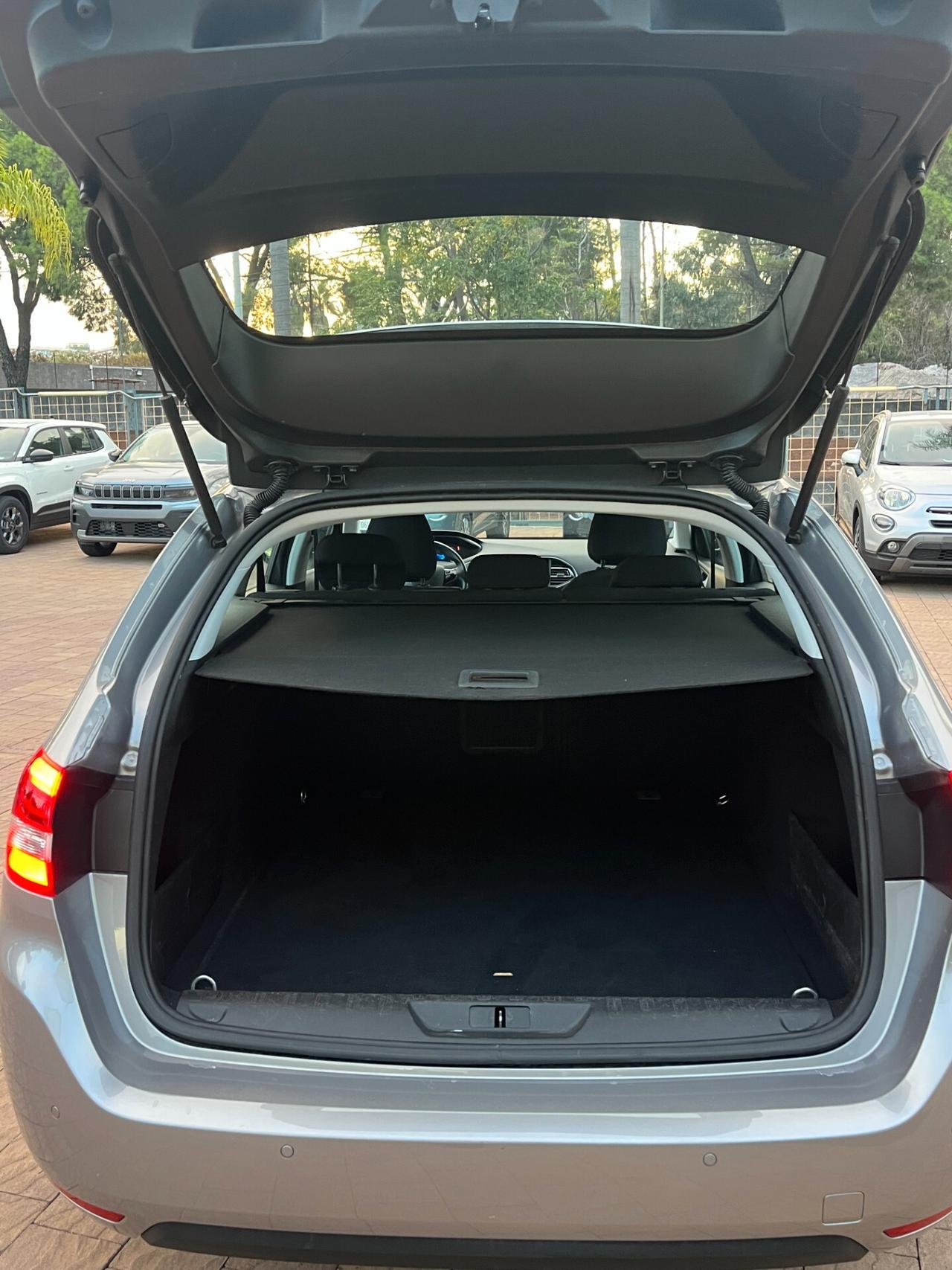 Peugeot 308 BlueHDi 180 S&S EAT8 SW GT