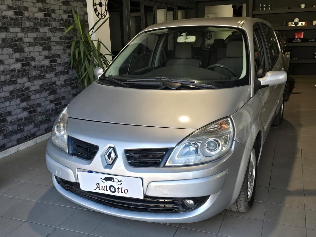Renault Scenic Grand Scénic 1.9 dCi/130CV PlayStation Portable 7 posti