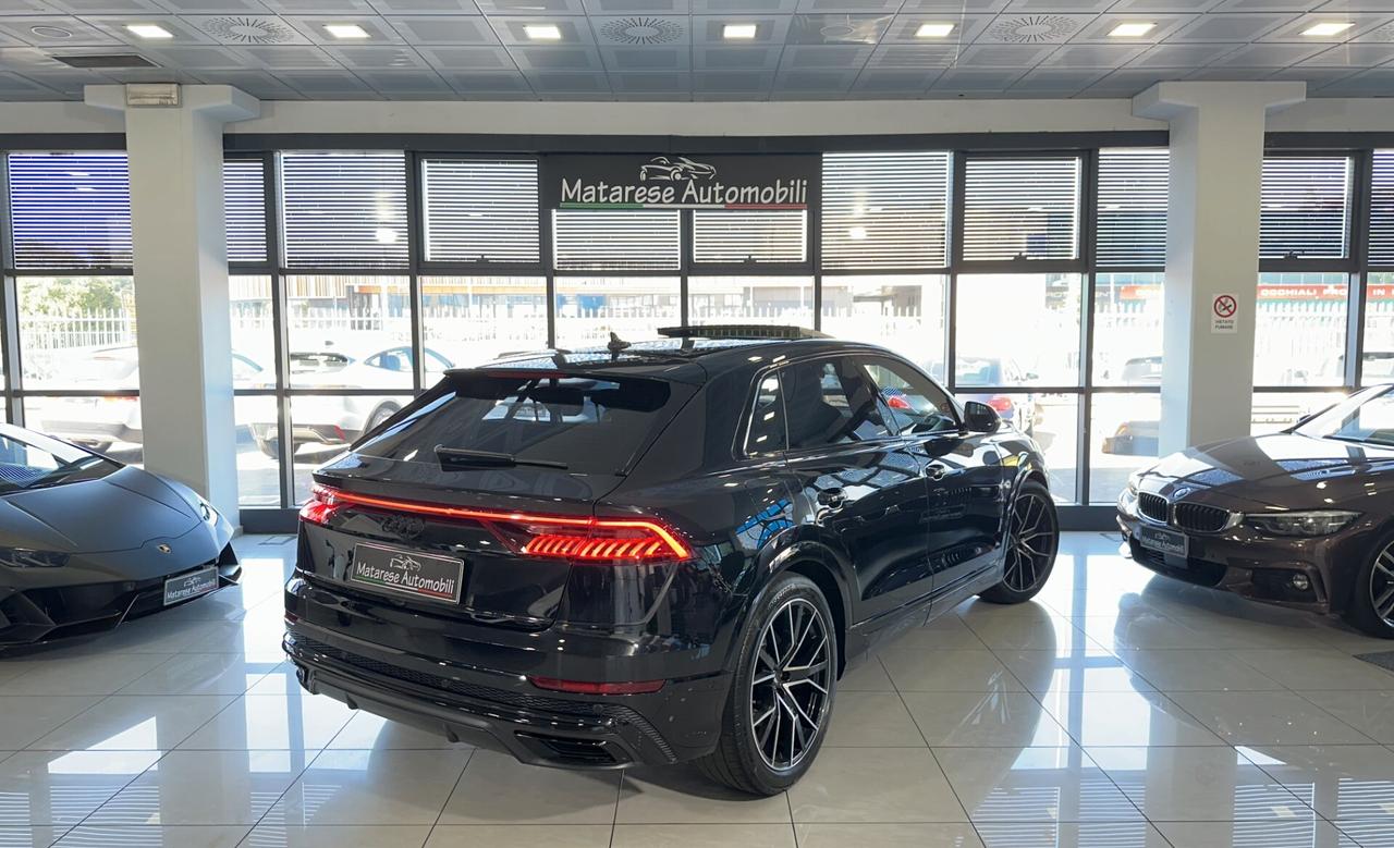 Audi Q8 S-LINE MHEV Cerchi22"+B&O+SospPneumatiche+TettoApribile