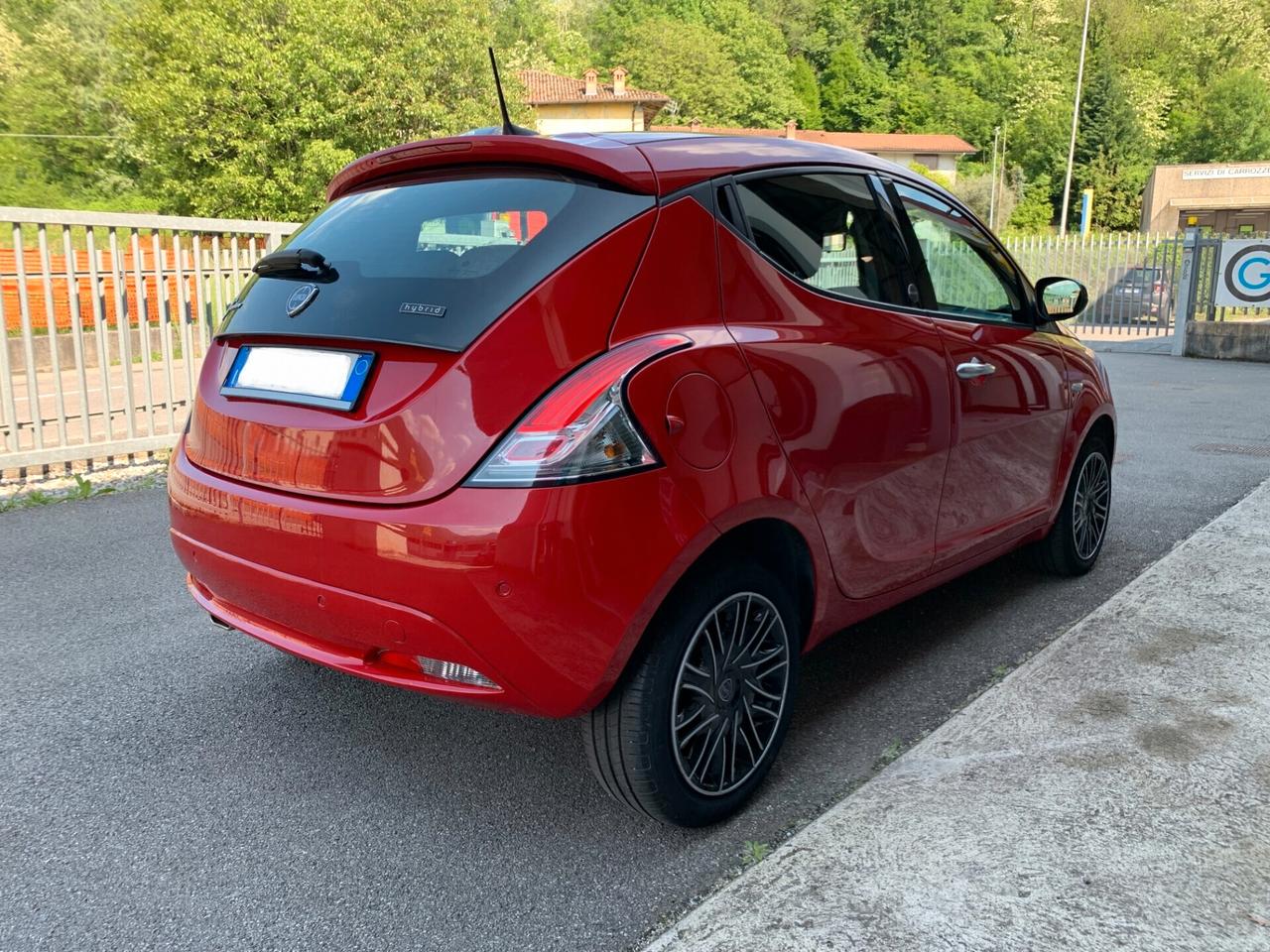 Lancia Ypsilon 1.0 FireFly 5 porte S&S Hybrid Ecochic Gold