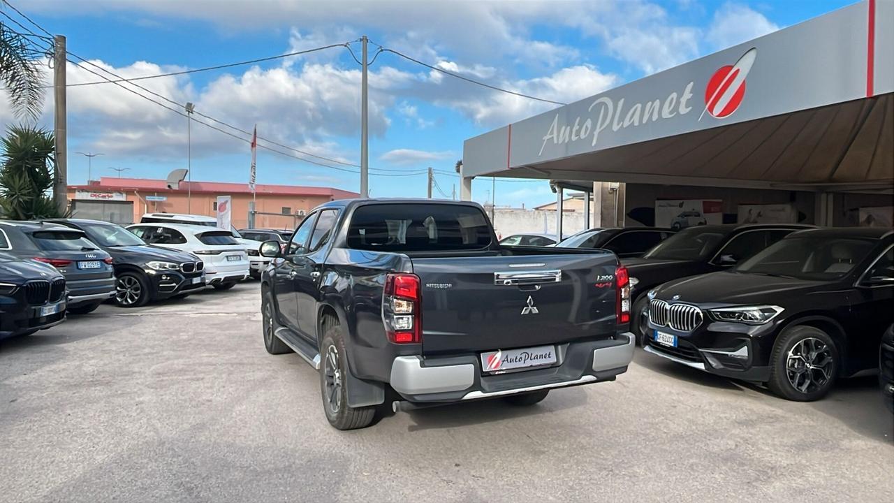 PROMO BLACK FRIDAY Mitsubishi L200 2.3 D Double Cab 4x4 Super Select Intense aut.