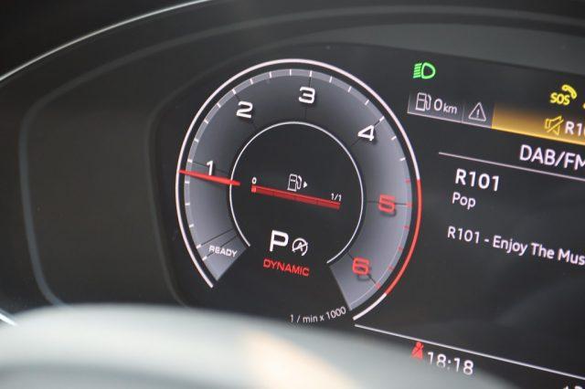 AUDI Q5 40 TDI 204 CV quattro S tronic Identity Black