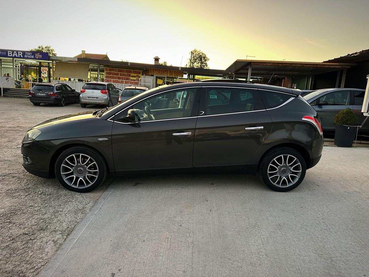 Lancia Delta 2.0 MJT DPF Platinum Extra Full Garanzia 12 Mesi