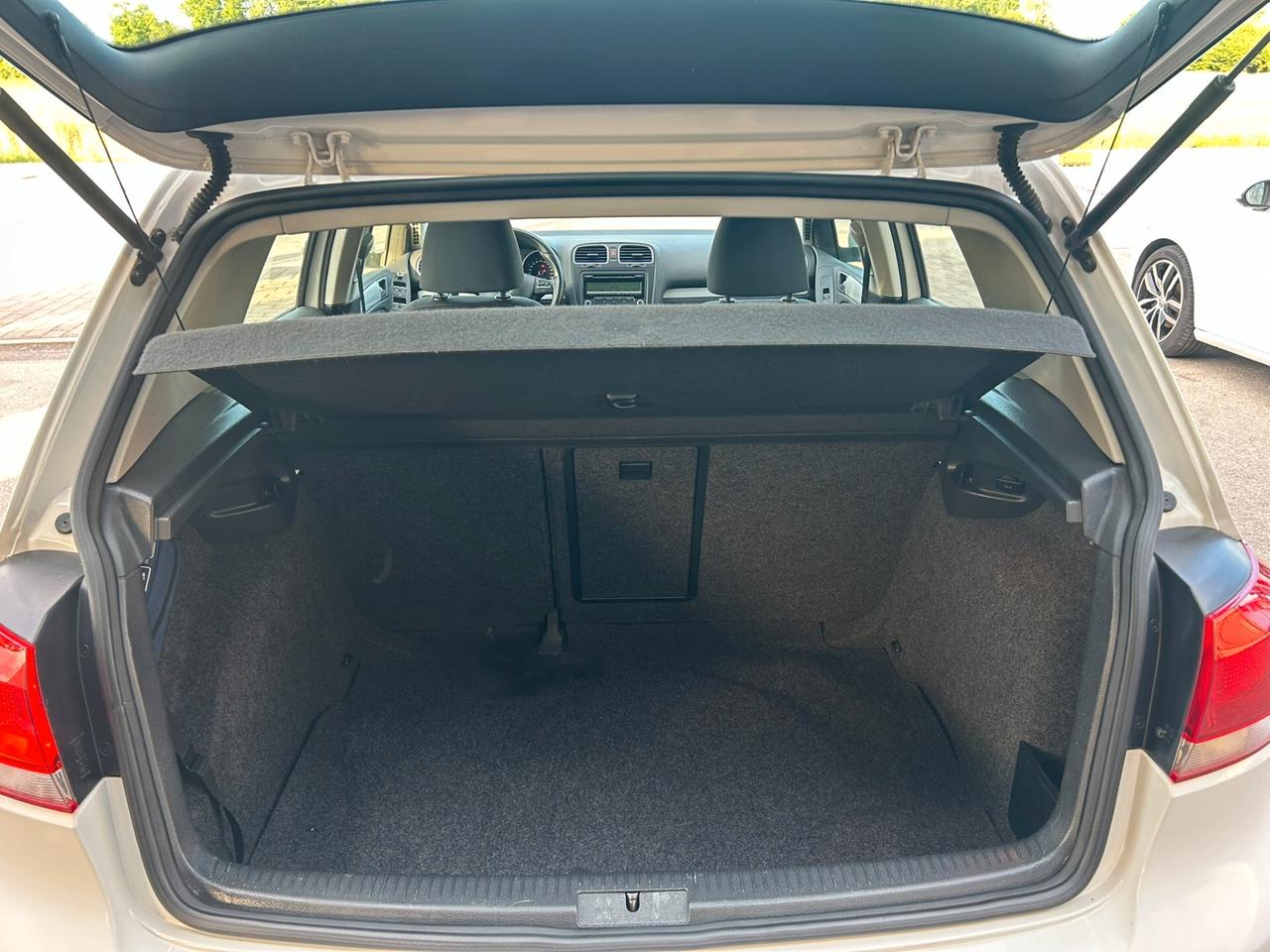 VW GOLF 1.6 TDI 105CV Highline - OK NEOPATENTATI