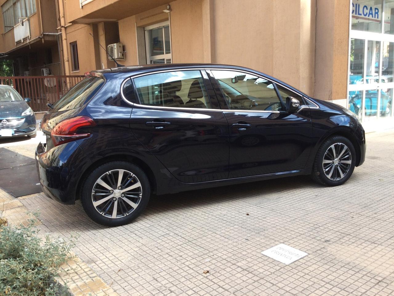 Peugeot 208 1.2 Allure 5 porte