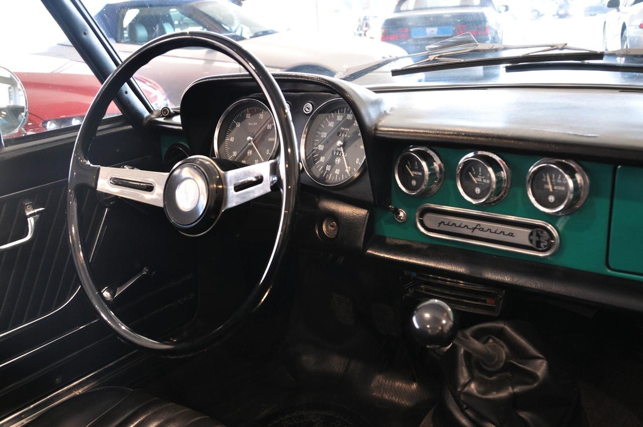 Alfa Romeo Spider 1300 Junior Duetto osso di seppia RIAR conservata