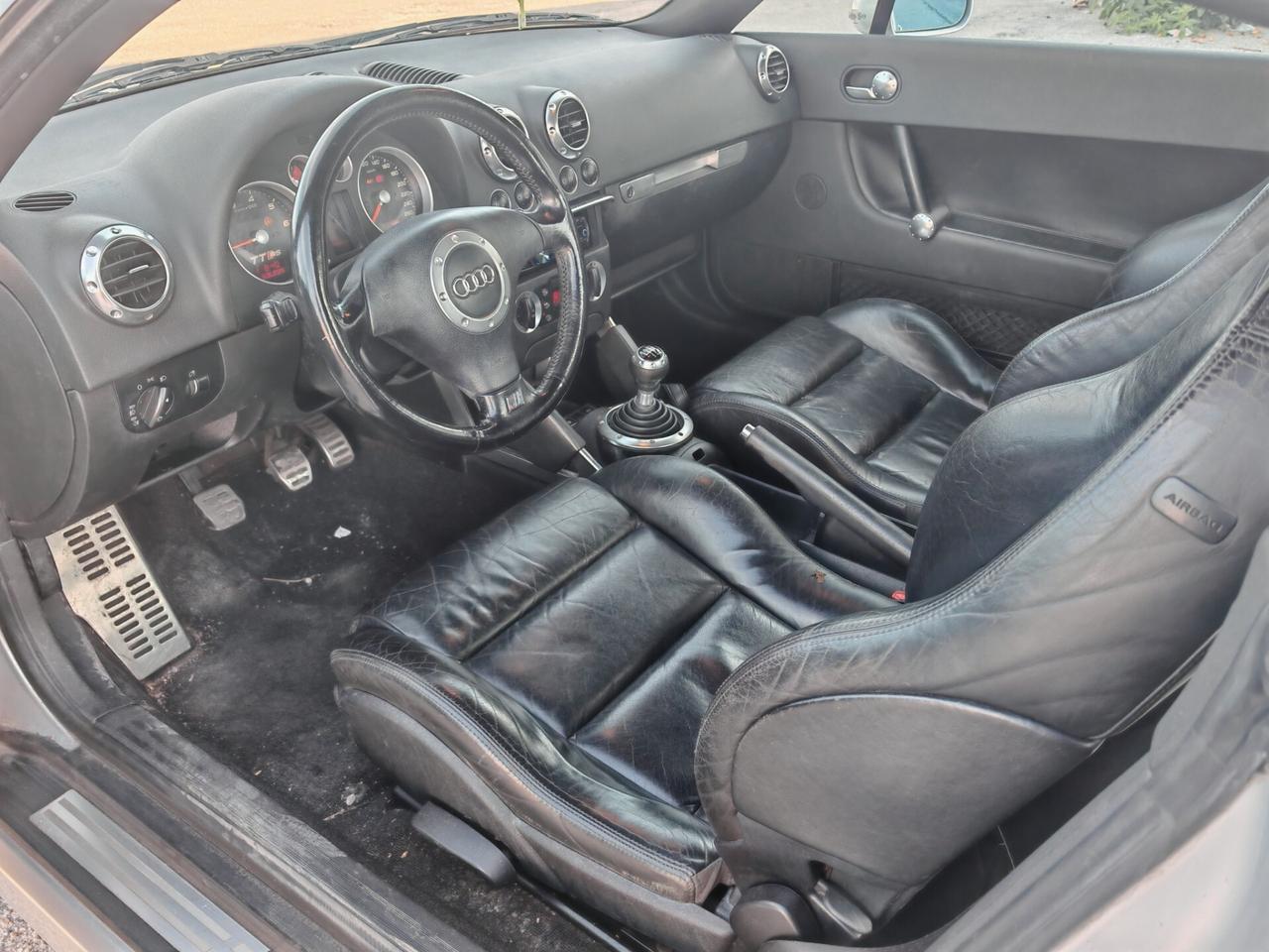 Audi TT AUDI TT 1.8 20V 180CV PREZZO TRATTABILE DOPO VISIONE.