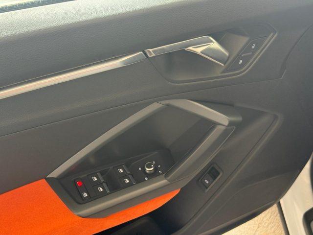 AUDI Q3 35 TDI S line edition