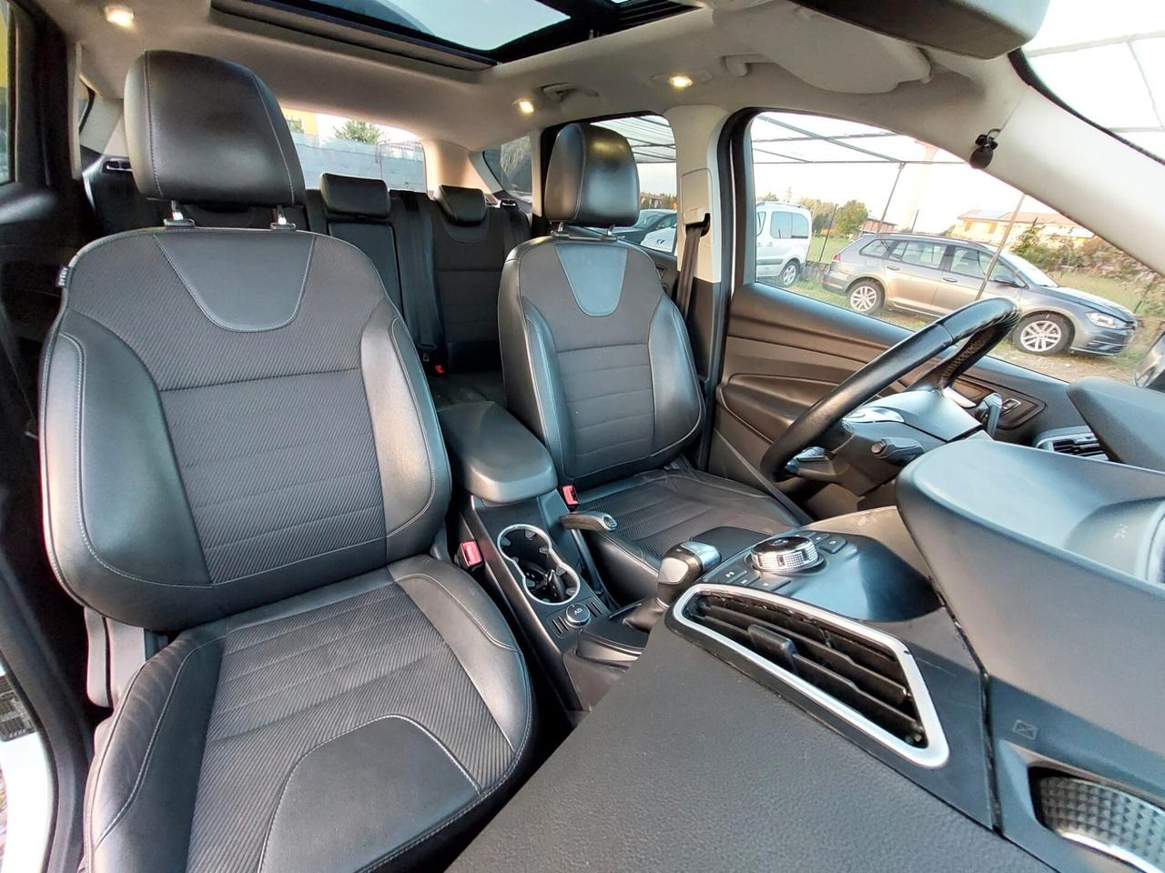 Ford Kuga 2.0 TDCI 150 CV S&S 4WD Powershift Titanium