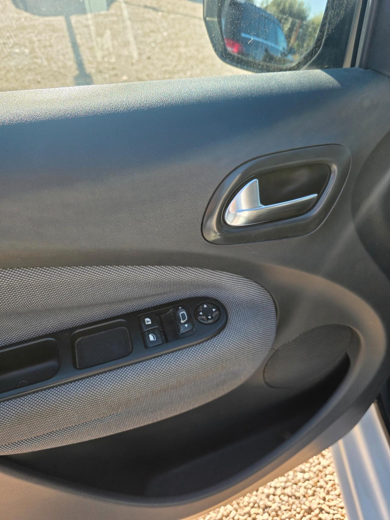 Citroen C3 Picasso 1.4 VTi 95 GPL airdream Seduction