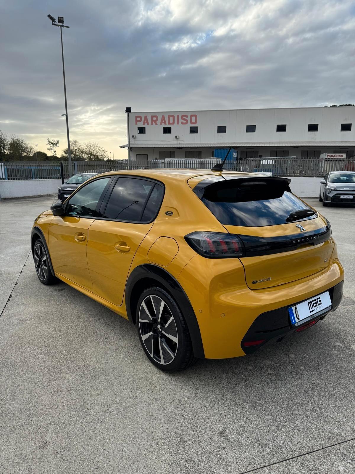 Peugeot 208 motore elettrico 136 CV 5 porte GT