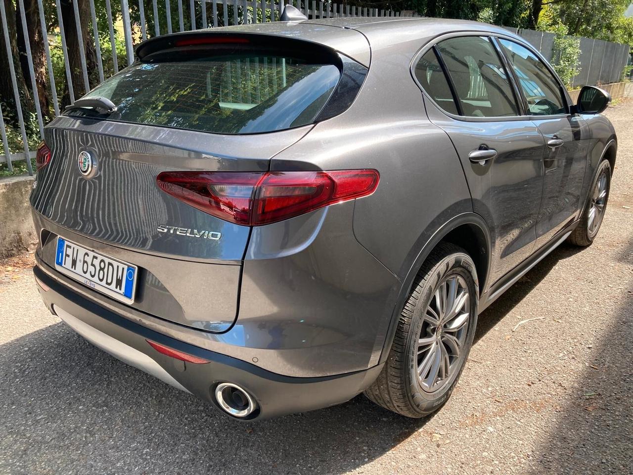 Alfa Romeo Stelvio 2.2 190cv *MOTORE NUOVO*
