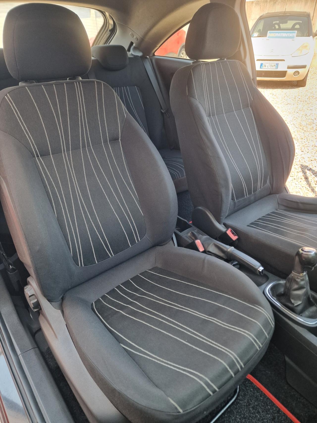Opel Corsa 1.2 3 porte Sport