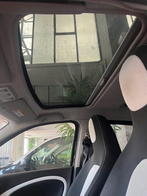 SMART FOR FOUR 1.0 PASSION TETTO PANORAMICO OK NEOPATENTATI