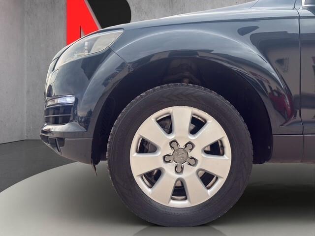 Audi Q7 3.0 V6 TDI 233CV quattro tiptronic 7 Posti