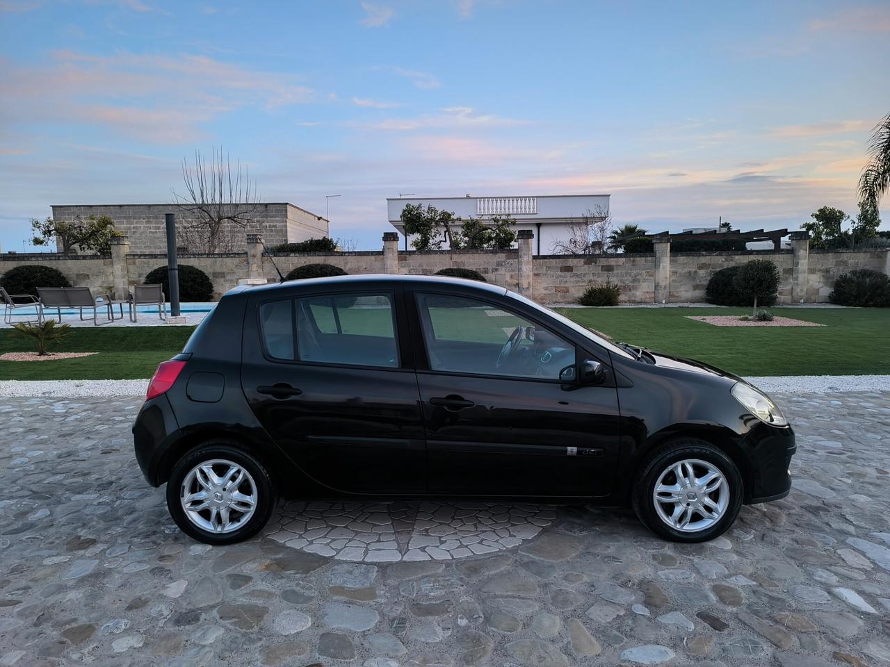 Renault Clio 1.5 dCi 5 porte Le Iene perfetta