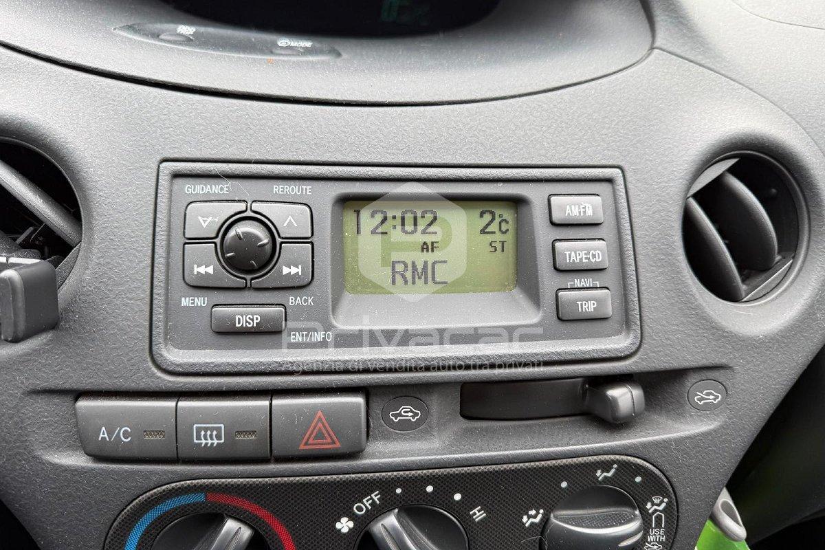 TOYOTA Yaris 1.0i 16V cat 5 porte Expo