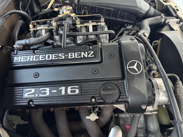 Mercedes 190 2.3 16V. "PERFETTA"