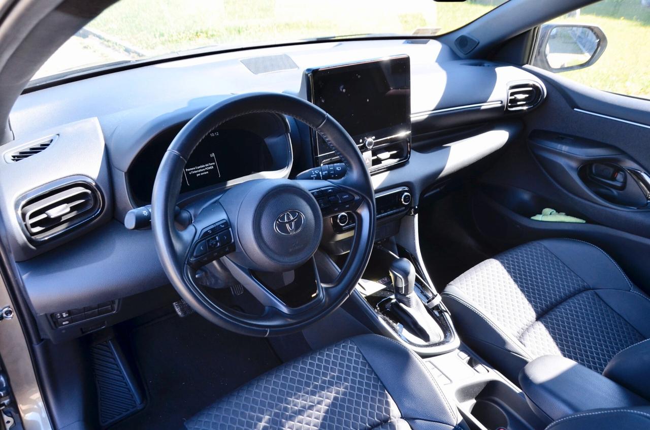 TOYOTA YARIS 1.5h LOUNGE 130cv AUTO, UNICOPROPRIETARIO, EURO 6E, GARANZIA TOYOTA, UFF ITALIANA, SERVICE TOYOTA, RETROCAMERA, PERMUTE