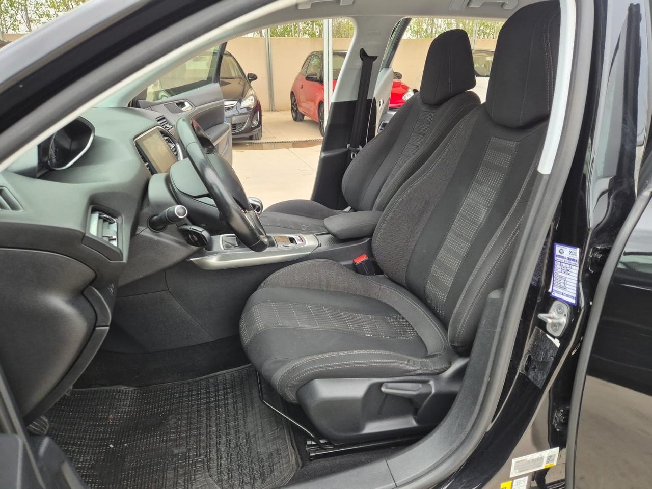 Peugeot 308 BlueHDi 120 S&S SW Allure