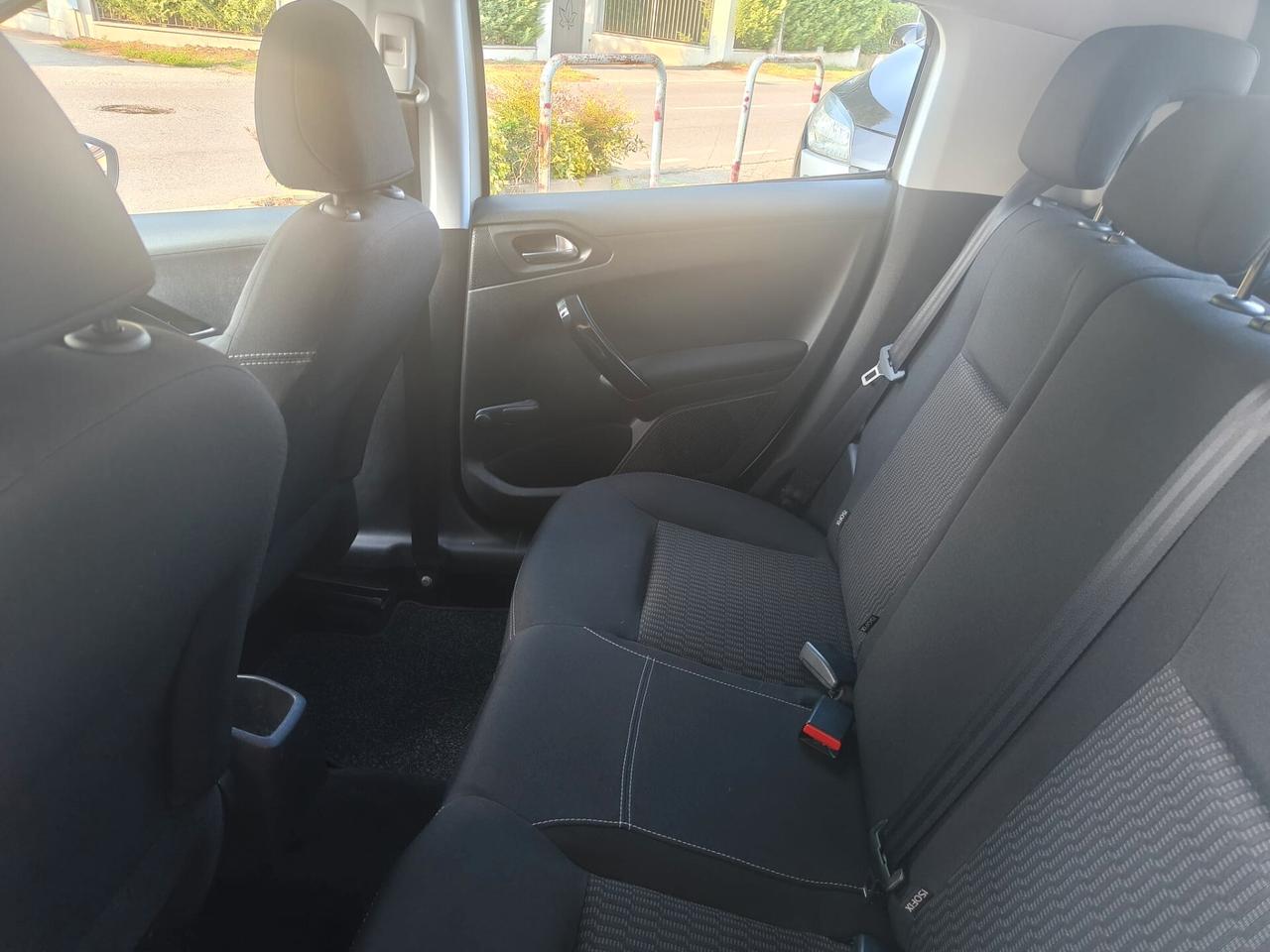 Peugeot 208 BlueHDi 75 S&S 5 porte Active