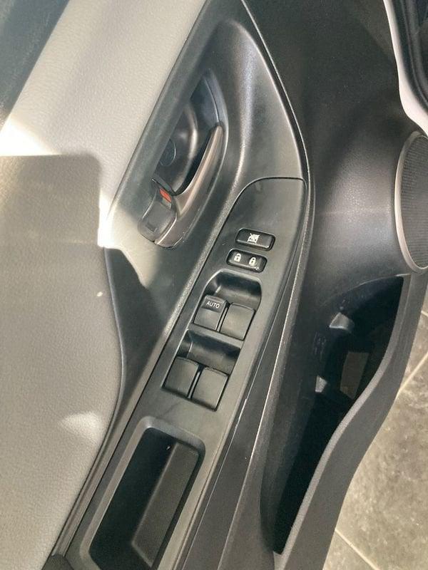 Toyota Yaris Yaris 5p 1.3 Lounge my16