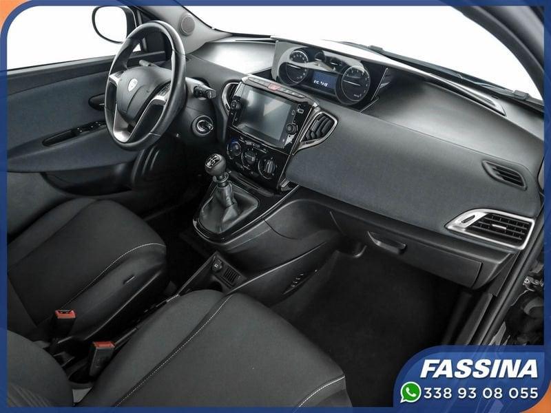 Lancia Ypsilon 1.0 FireFly 5 porte S&S Hybrid Gold