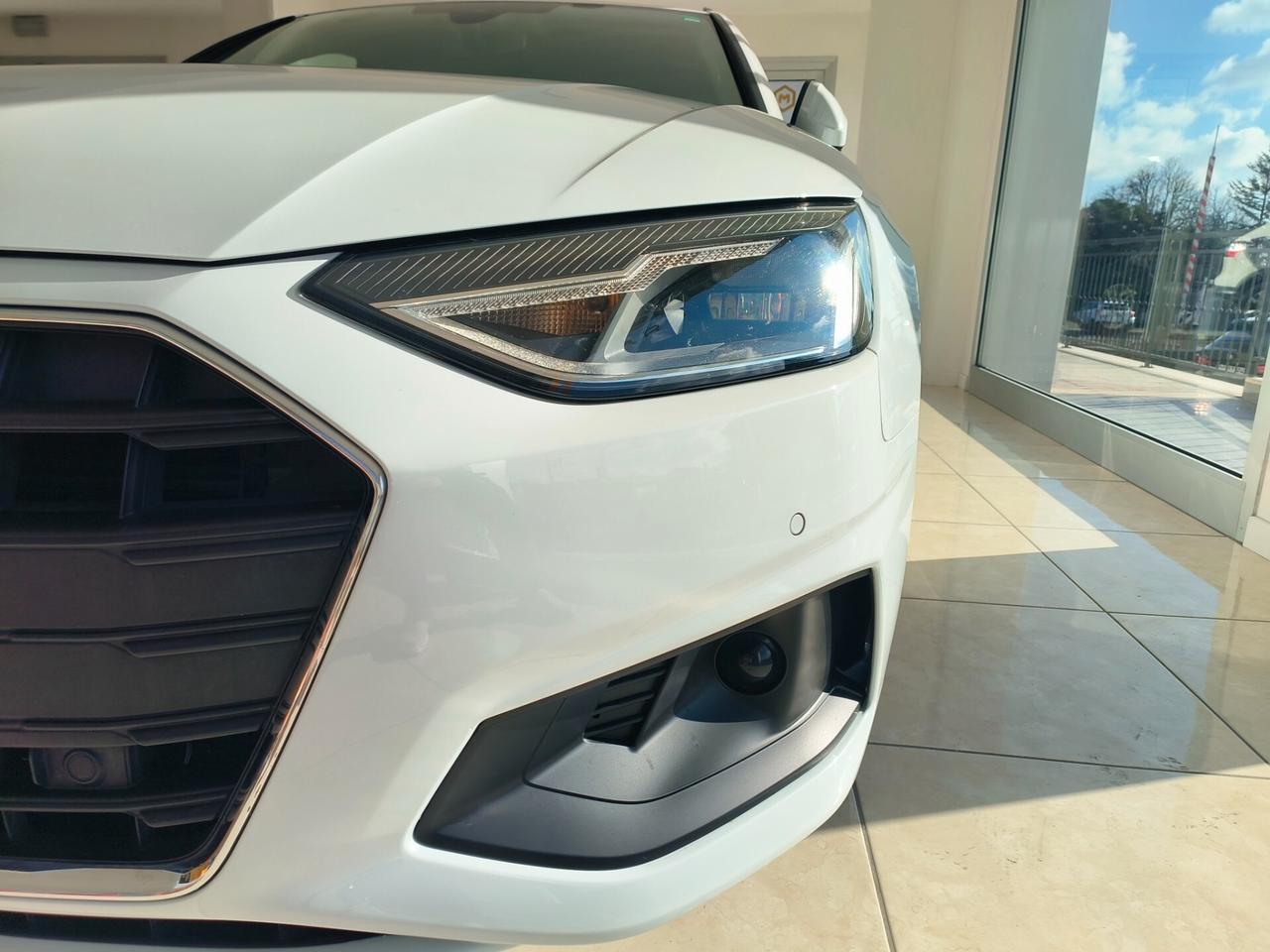 Audi A4 Avant 30 TDI/136 CV S tronic Business