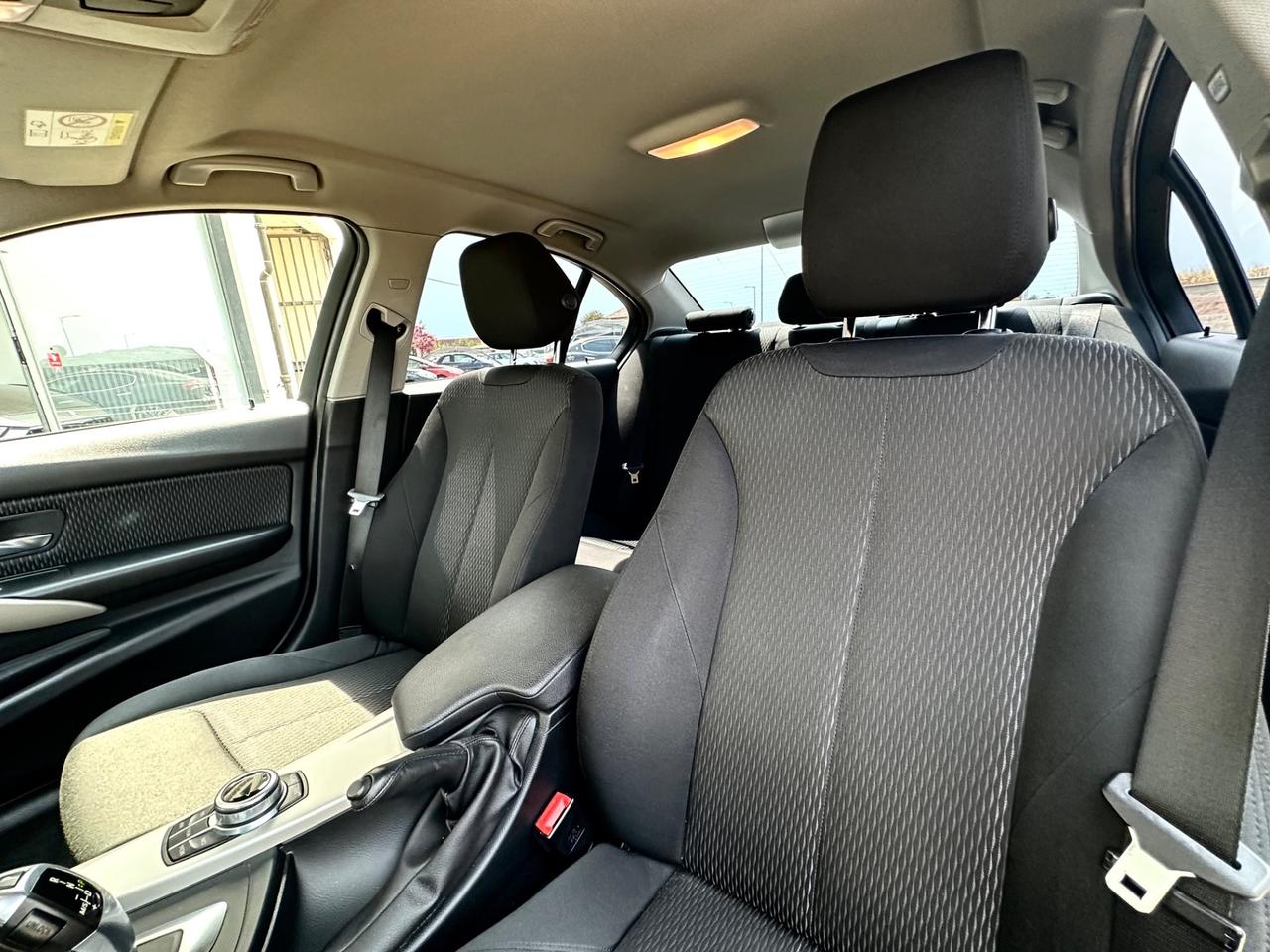 BMW Serie 3 F30 Berlina 318d Sport auto *NO VINCOLI*