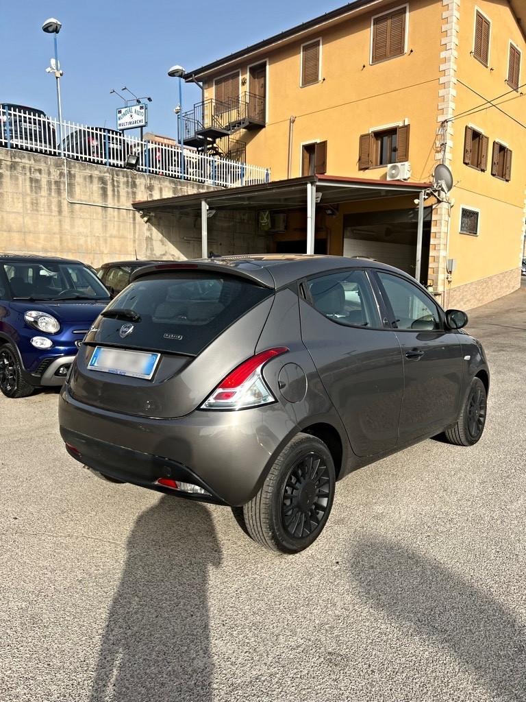 Lancia Ypsilon 1.0 70cv 2021