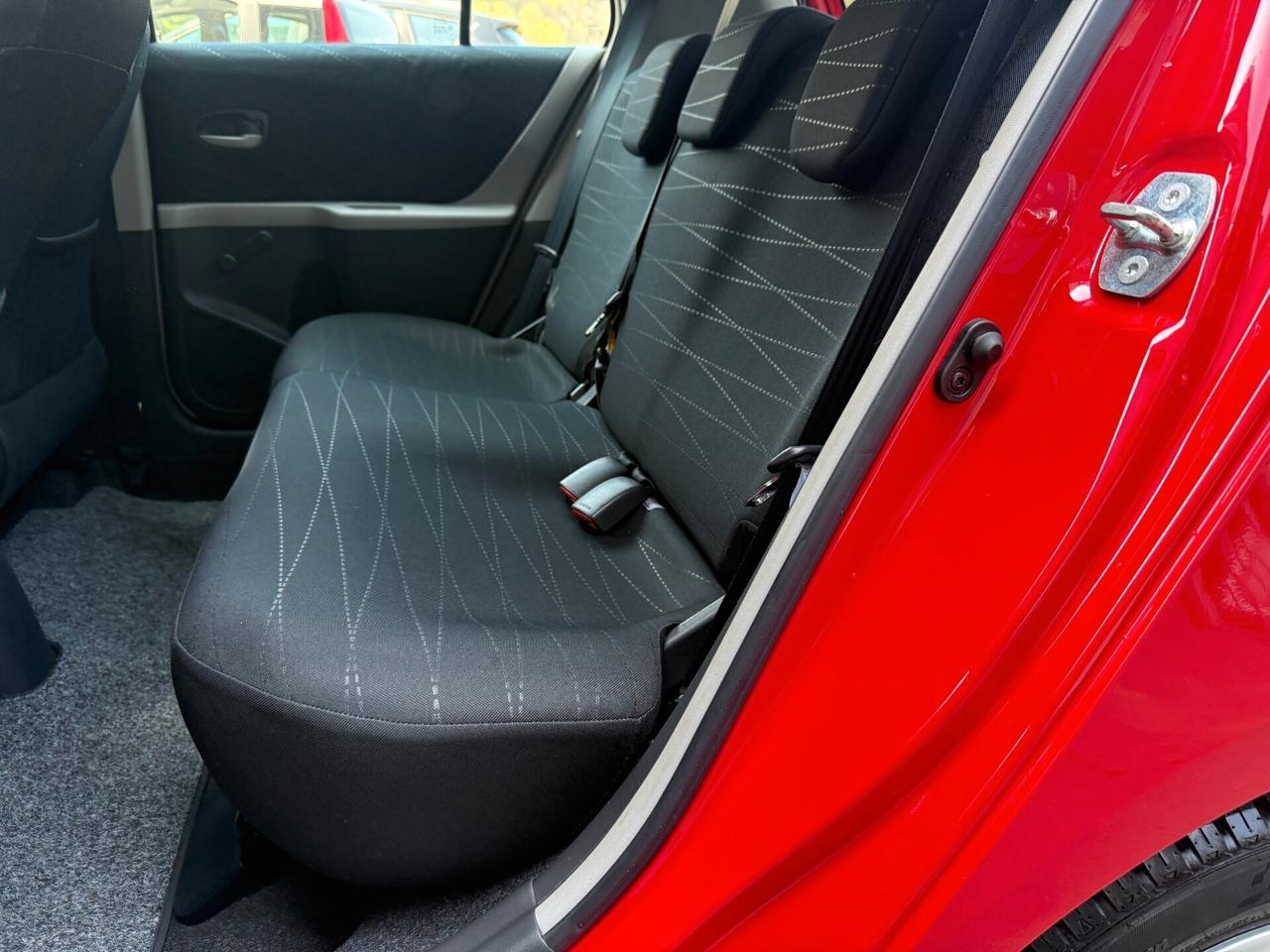 Toyota Yaris 1.3 5 porte Sol 86cv SOLO 17.400 KM