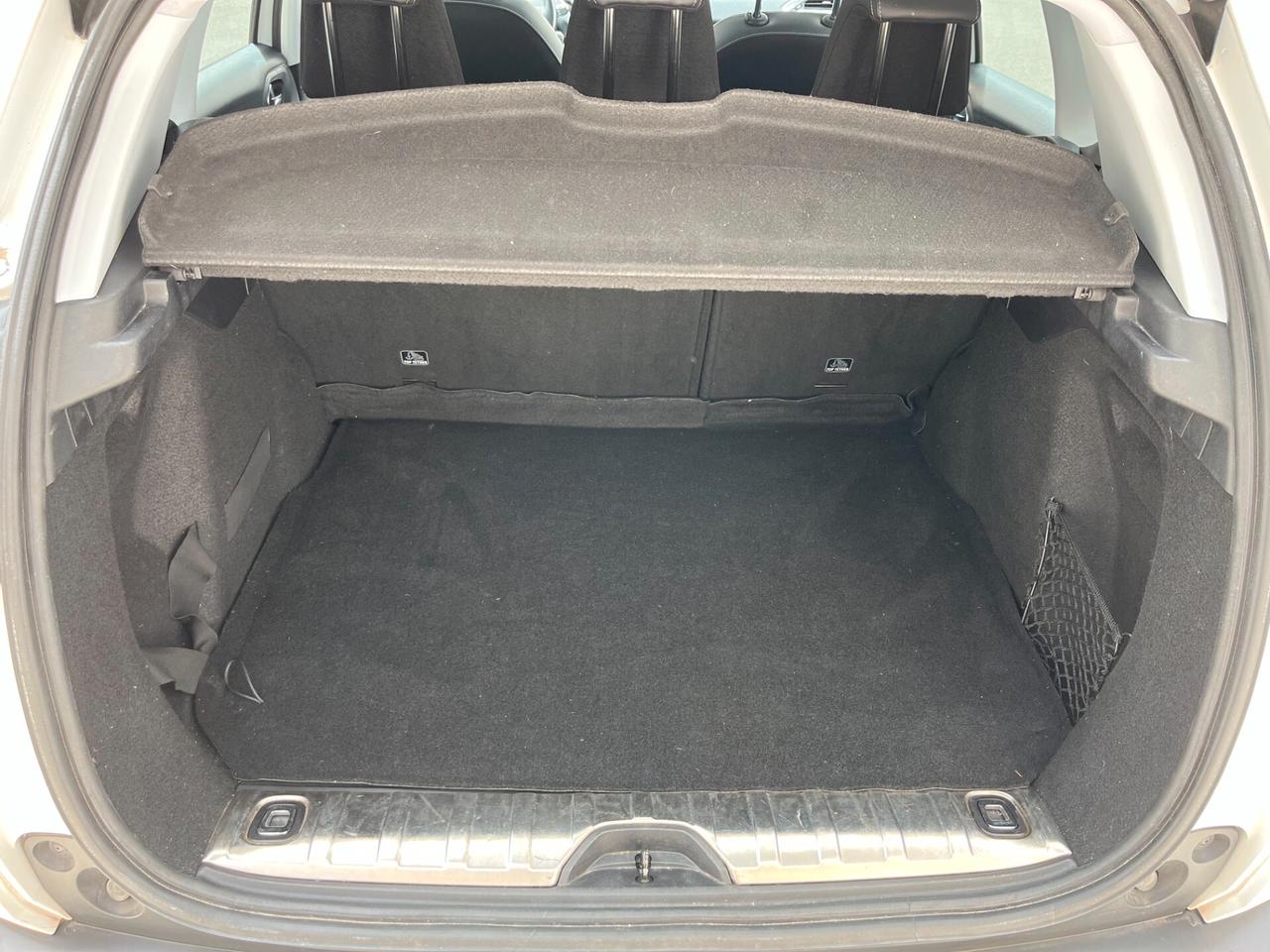 Peugeot 2008 BlueHDi 100 Allure