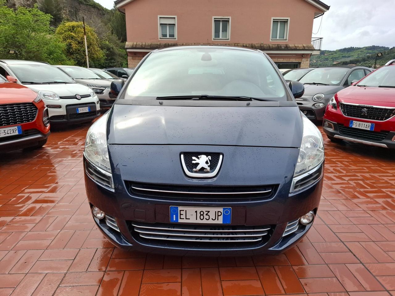 Peugeot 5008 1.6 e-HDi 112CV Stop&Start cambio robotizzato Tecno