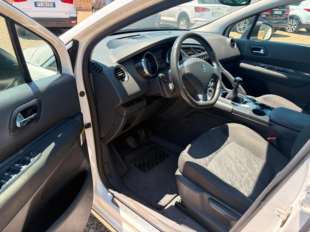 Peugeot 3008 1.6 HDi 115CV Allure ( GRANDINATA )